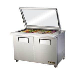 True TSSU-48-18M-B-FGLID-HC Mega Top Sandwich/Salad Unit, (18) 1/6 size (4"D) poly pans, heavy-duty flat glass lid